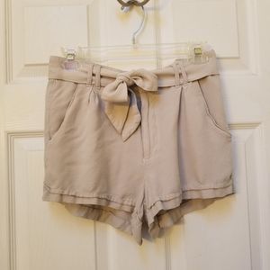SO Sz M Khaki Colored Tie Waist Soft Khaki Shorts